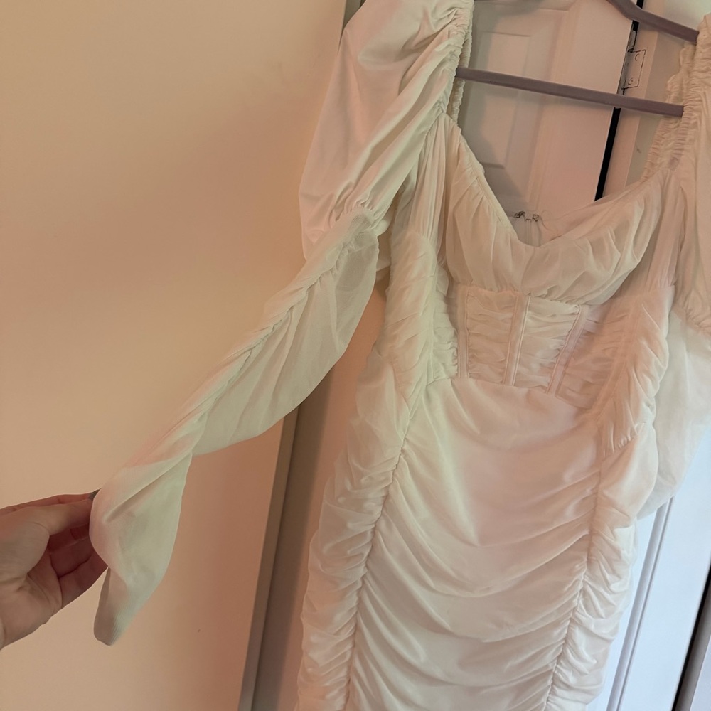 Club L London white ruched dress - Picture 4 of 6